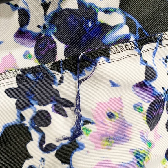 Express High Waisted Floral Flare Mini Skirt - Picture 7 of 8